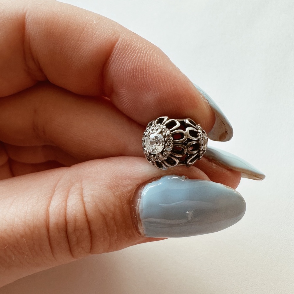 Silver Flower Pandora Charm!
